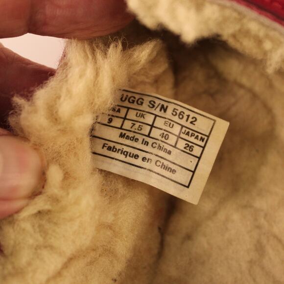 Ugg Women Dakota Moccasin Slipper Flat Round Toe Red Sz 7 - Picture 3 of 7